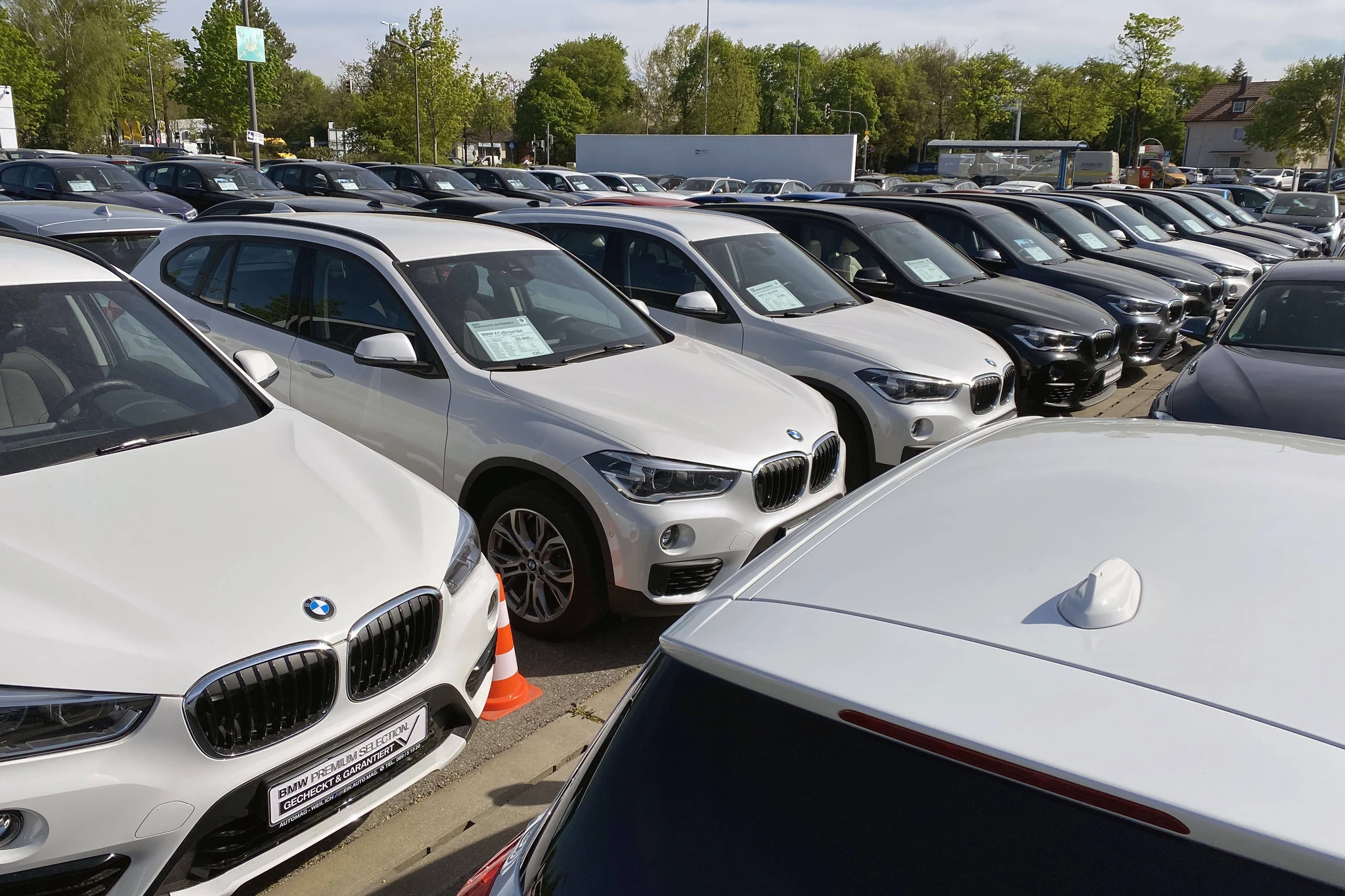 automobilių prekeiviai 4 u